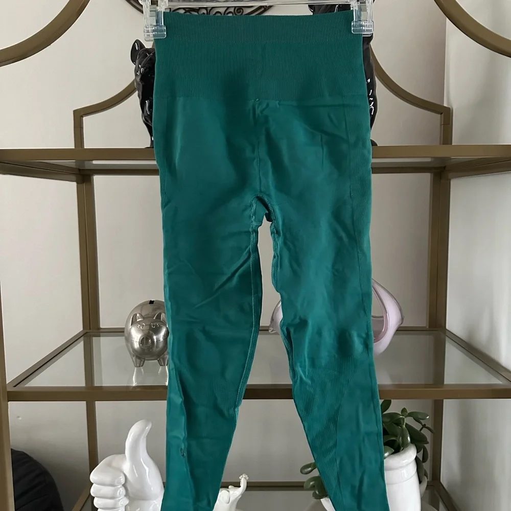 Lululemon teal leggings